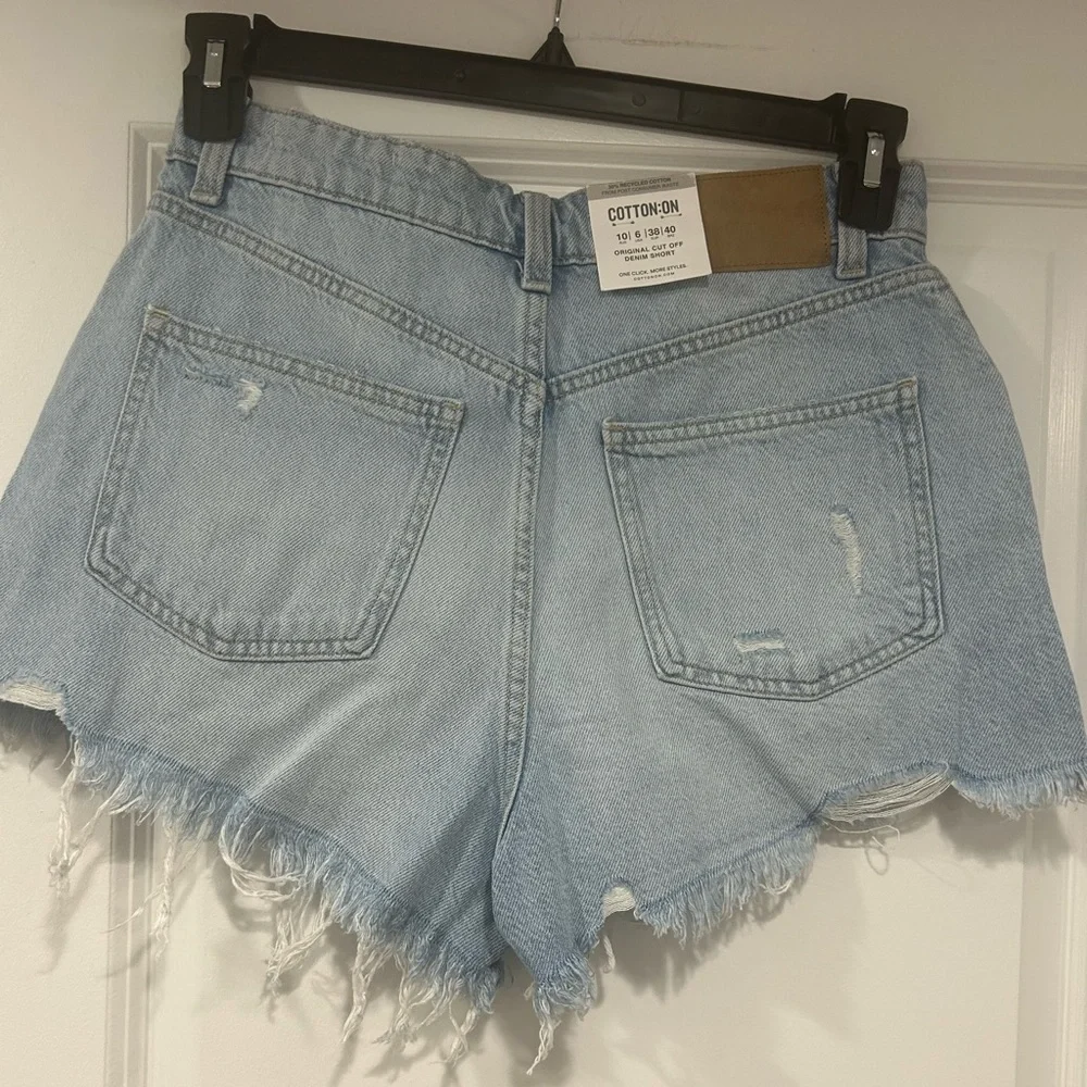 NWT Cotton On Light Wash Denim Cutoff Shorts